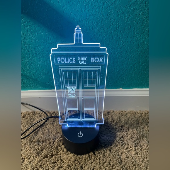 Multicolored Police Box Light - Picture 4 of 9